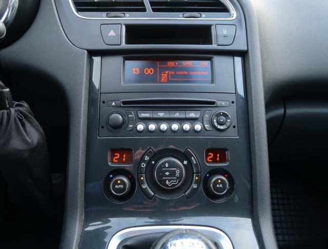 Peugeot 5008  1.6 HDi 