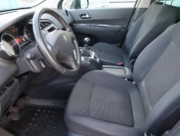 Peugeot 5008  1.6 HDi 