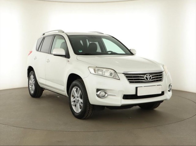 Toyota RAV 4  2.0 VVT-i 