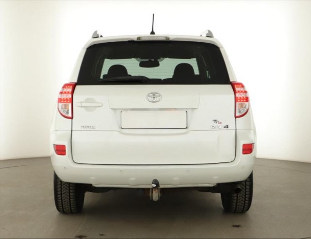 Toyota RAV 4  2.0 VVT-i 