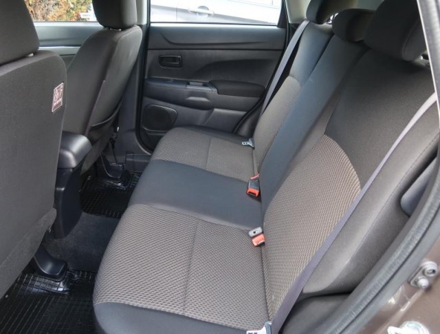 Mitsubishi ASX  1.6 MIVEC 