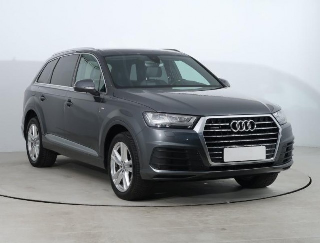 Audi Q7  3.0 TDI S-Line