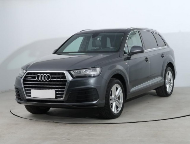 Audi Q7  3.0 TDI S-Line