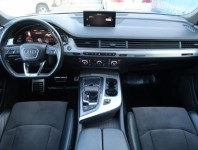 Audi Q7  3.0 TDI S-Line