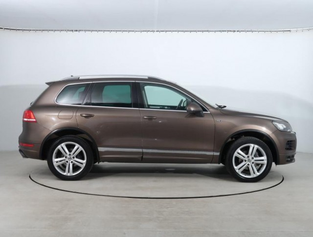 Volkswagen Touareg  3.0 TDI R-Line