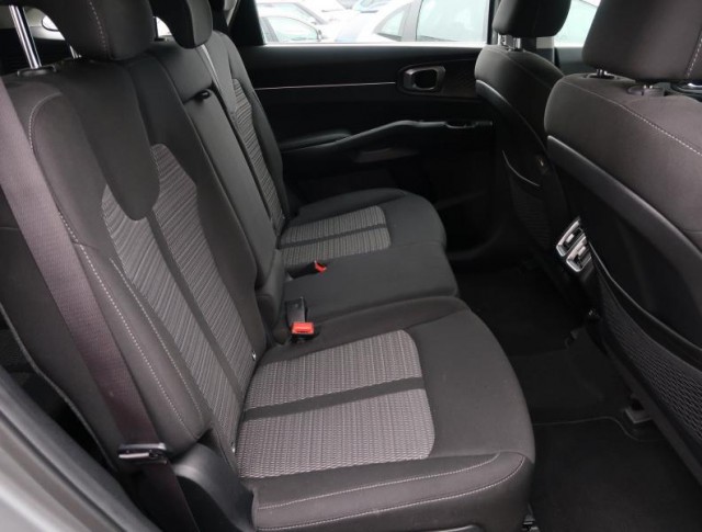 Kia Sorento  2.2 CRDi 