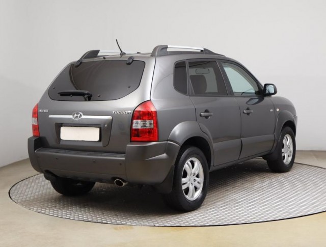 Hyundai Tucson  2.0 i 