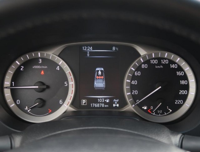 Nissan Navara  2.3 dCi Trek -1°