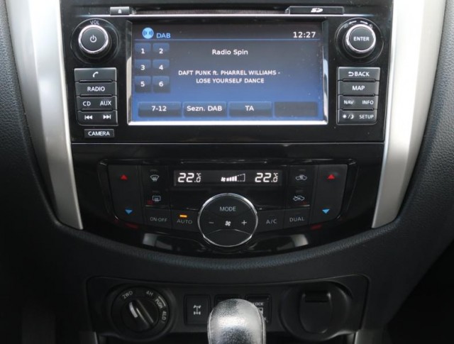Nissan Navara  2.3 dCi Trek -1°