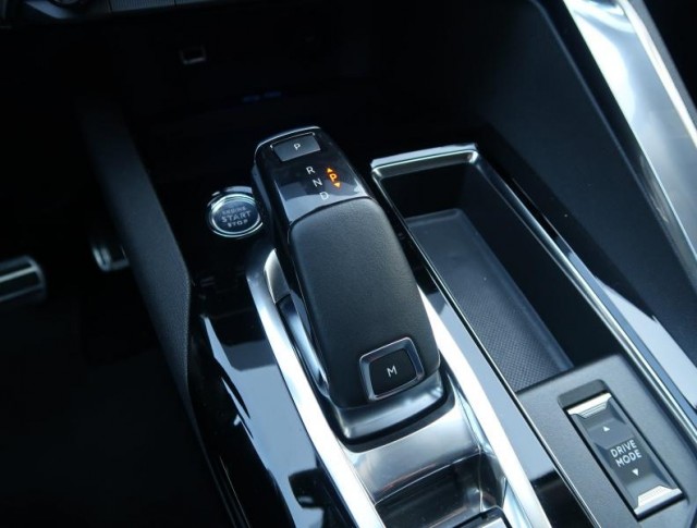 Peugeot 3008  1.5 BlueHDi Allure Pack