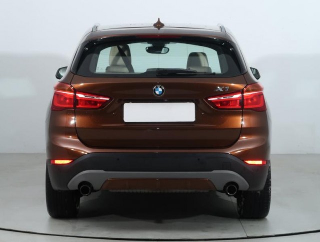 BMW X1  sDrive20i 