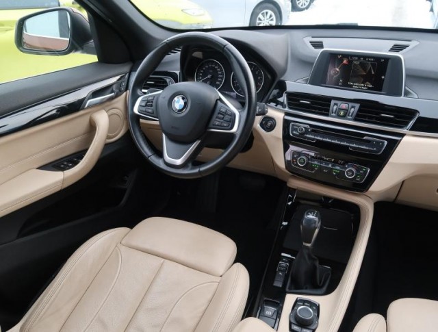 BMW X1  sDrive20i 