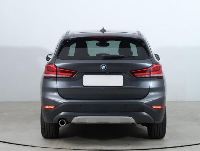 BMW X1  sDrive18i 