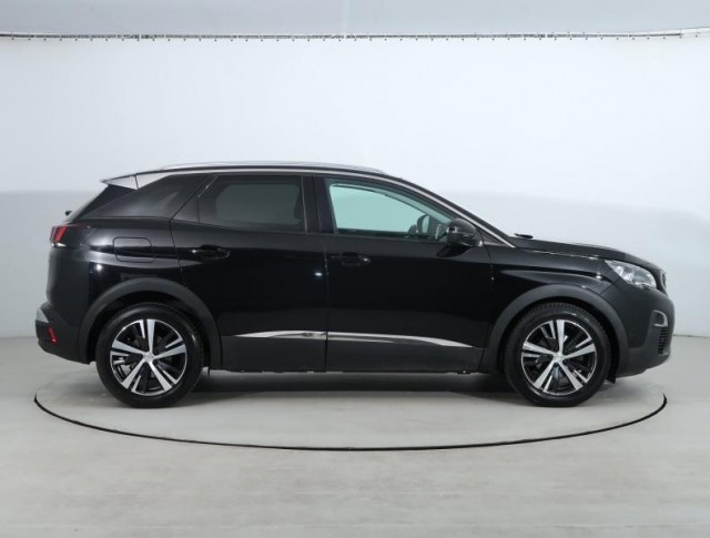 Peugeot 3008  1.2 PureTech 