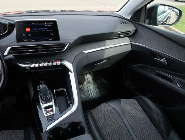 Peugeot 3008  1.2 PureTech 