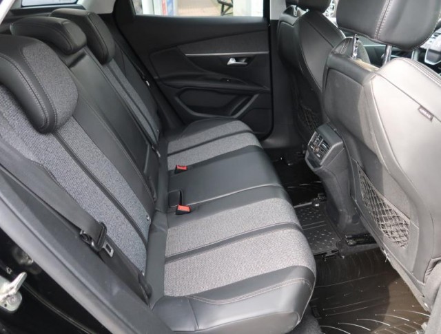 Peugeot 3008  1.2 PureTech 