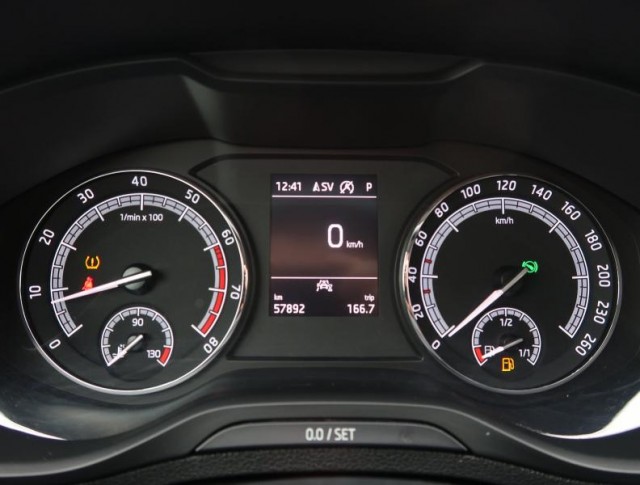 Škoda Karoq  1.5 TSI Ambition Plus