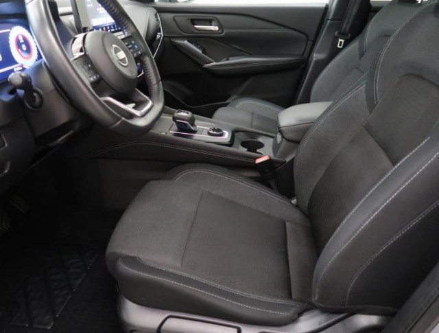 Nissan Qashqai  1.3 DIG-T MHEV N-Connecta