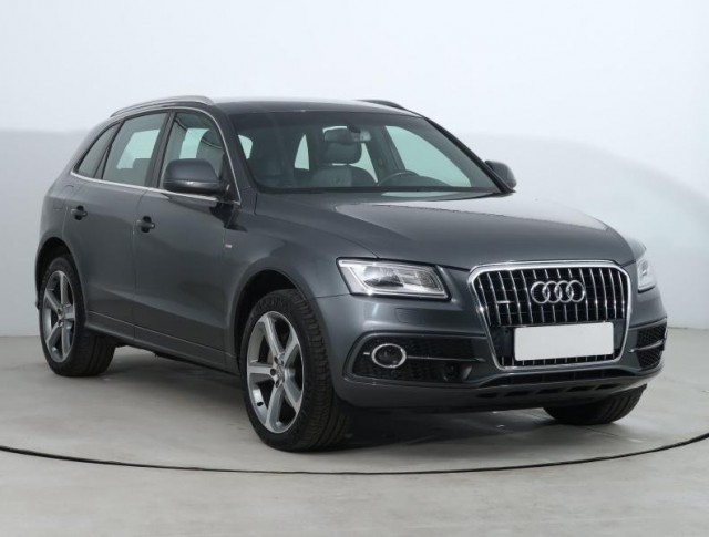Audi Q5  3.0 TDI S line