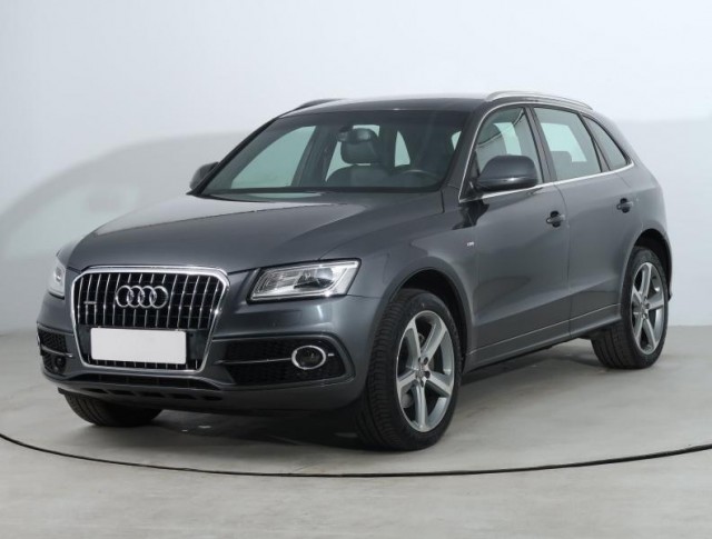 Audi Q5  3.0 TDI S line