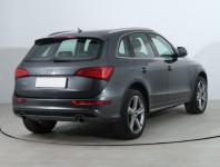 Audi Q5  3.0 TDI S line