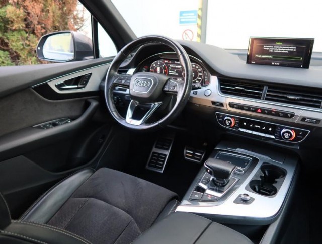 Audi Q7  3.0 TDI S-Line