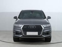 Audi Q7  3.0 TDI S-Line
