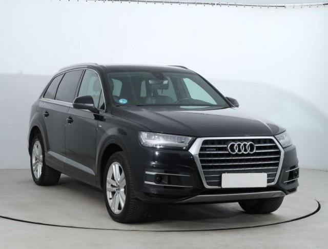 Audi Q7  50 TDI S-Line