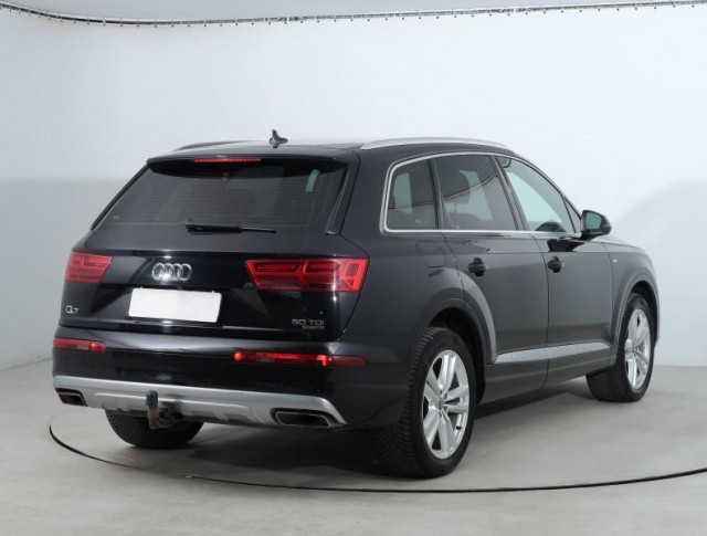 Audi Q7  50 TDI S-Line