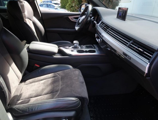 Audi Q7  50 TDI S-Line