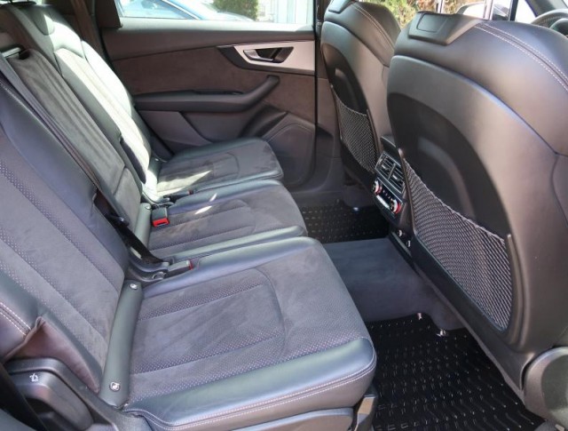 Audi Q7  50 TDI S-Line