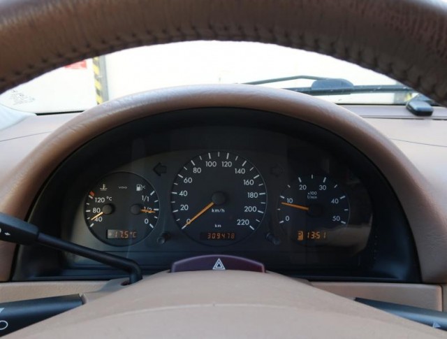 Mercedes-Benz ML  ML 270 CDI 