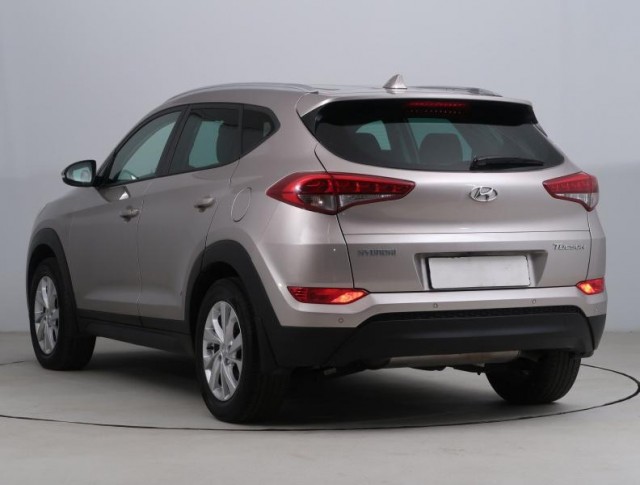 Hyundai Tucson  1.7 CRDi Trikolor