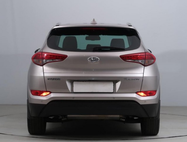 Hyundai Tucson  1.7 CRDi Trikolor