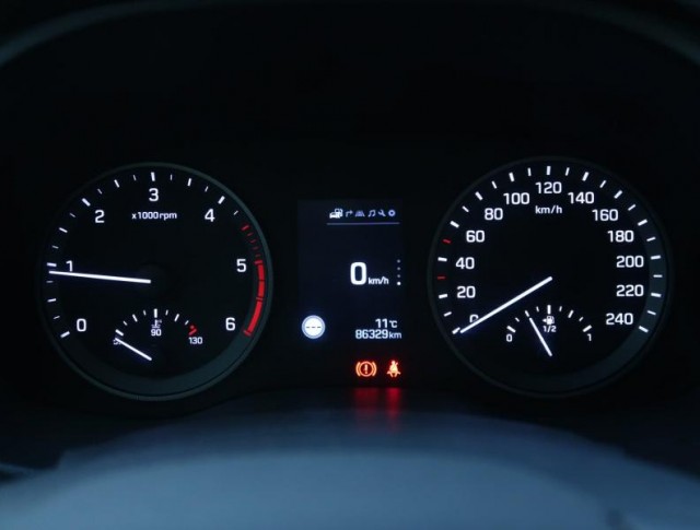 Hyundai Tucson  1.7 CRDi Trikolor