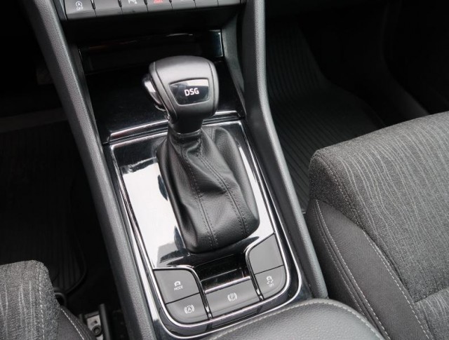 Škoda Karoq  1.5 TSI Style