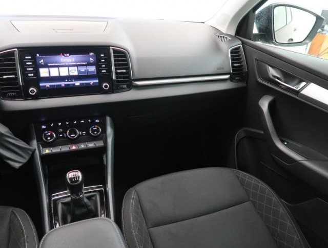 Škoda Karoq  1.0 TSI Style