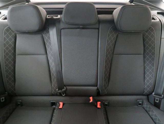 Škoda Karoq  1.0 TSI Style