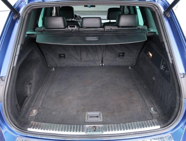 Volkswagen Touareg  3.0 TDI R-Line