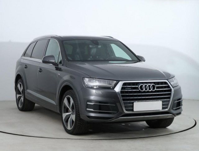 Audi Q7  3.0 TDI S-Line