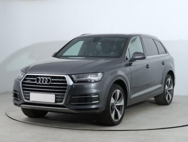 Audi Q7  3.0 TDI S-Line