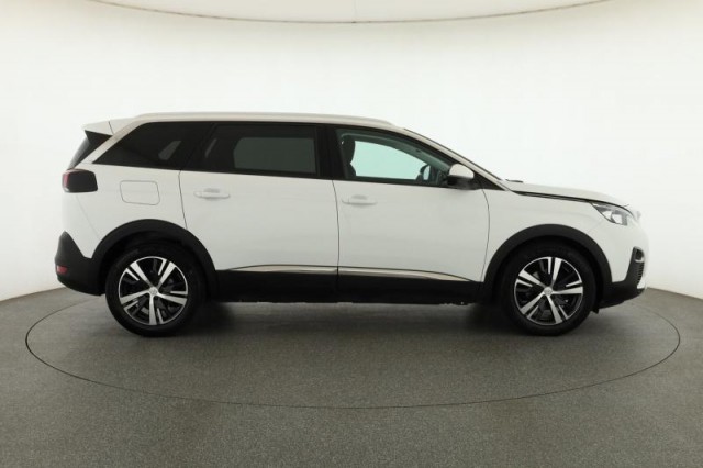 Peugeot 5008  1.5 BlueHDi 