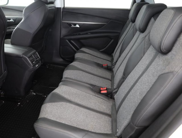 Peugeot 5008  1.5 BlueHDi 