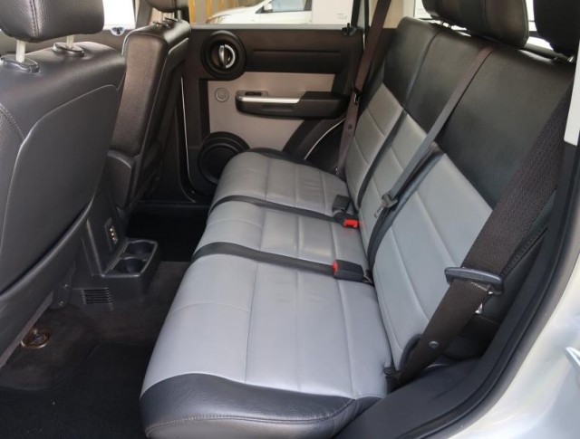 Dodge Nitro  2.8 CRD 