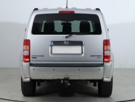 Dodge Nitro  2.8 CRD 