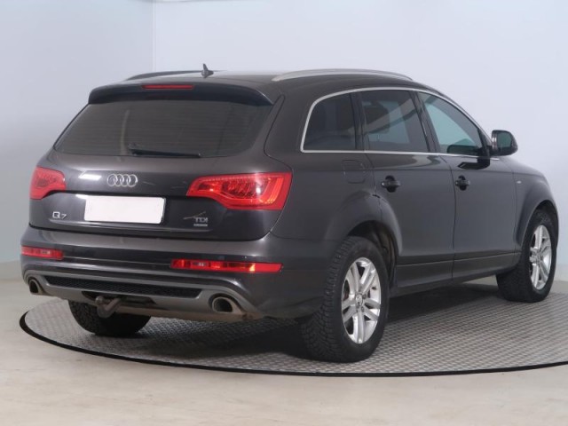 Audi Q7  3.0 TDI S-Line