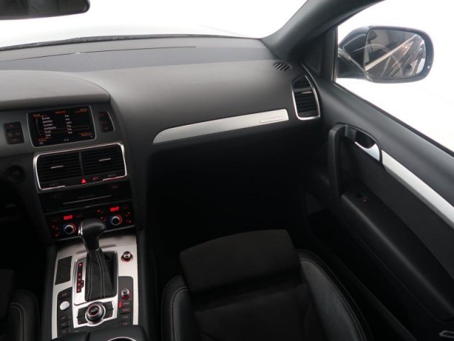 Audi Q7  3.0 TDI S-Line