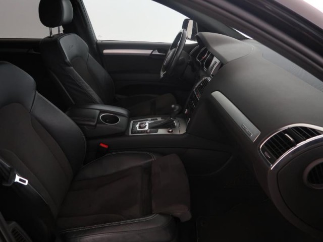 Audi Q7  3.0 TDI S-Line