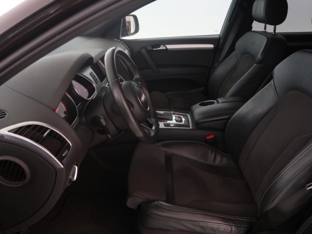 Audi Q7  3.0 TDI S-Line
