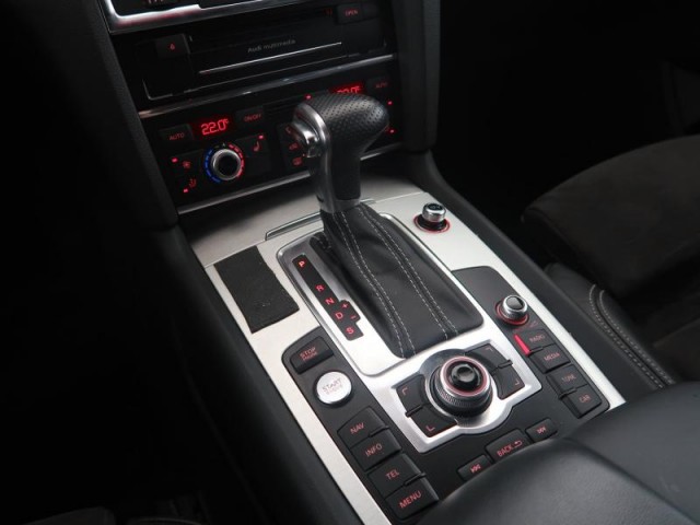 Audi Q7  3.0 TDI S-Line